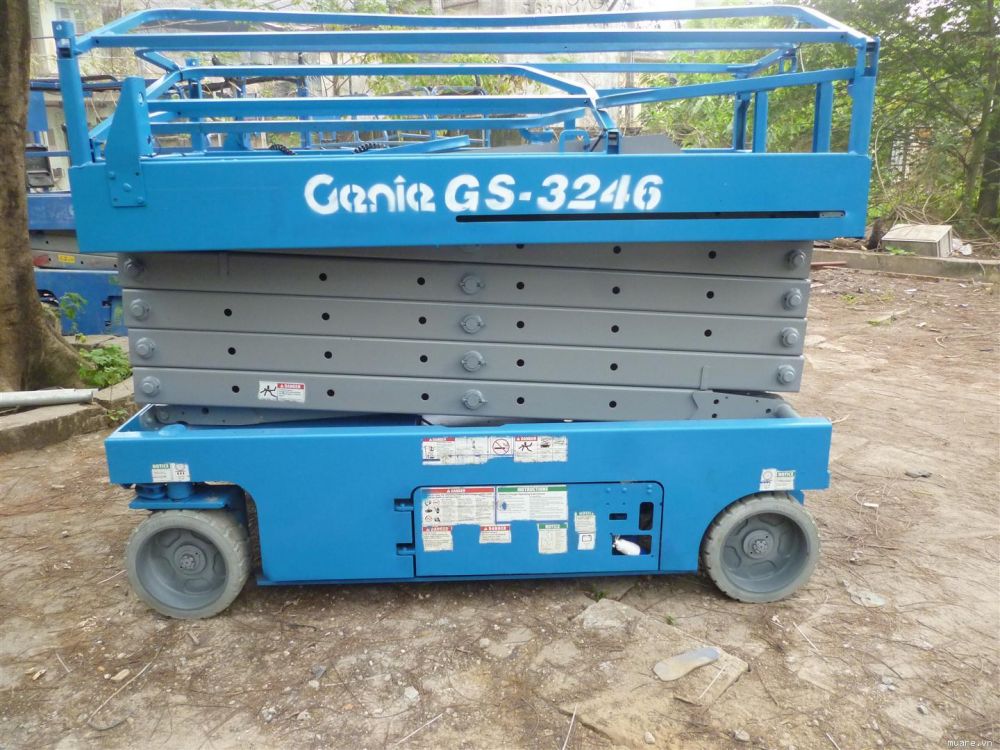 Xe nâng người, xe nâng thang GENIE GS - 3246 - CAO 11.75M Xe nâng người, xe nâng thang GENIE GS - 3246 - CAO 11.75M